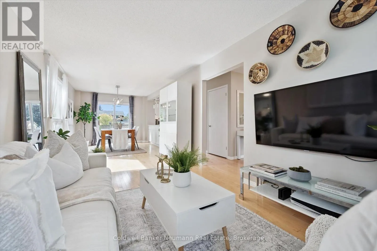 46 DUNHILL CRESCENT