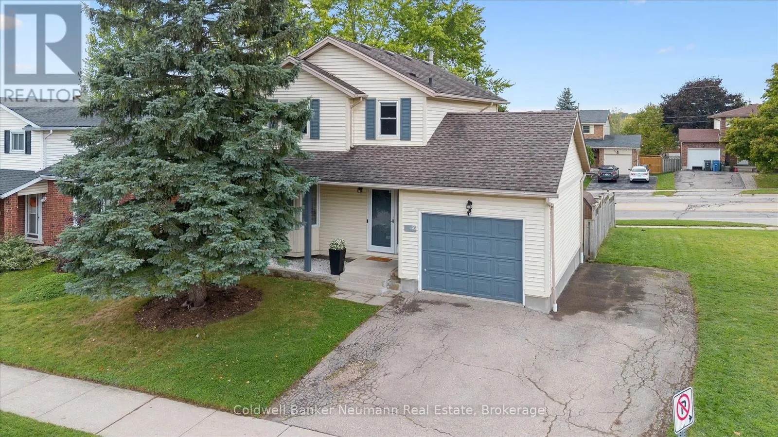 46 DUNHILL CRESCENT