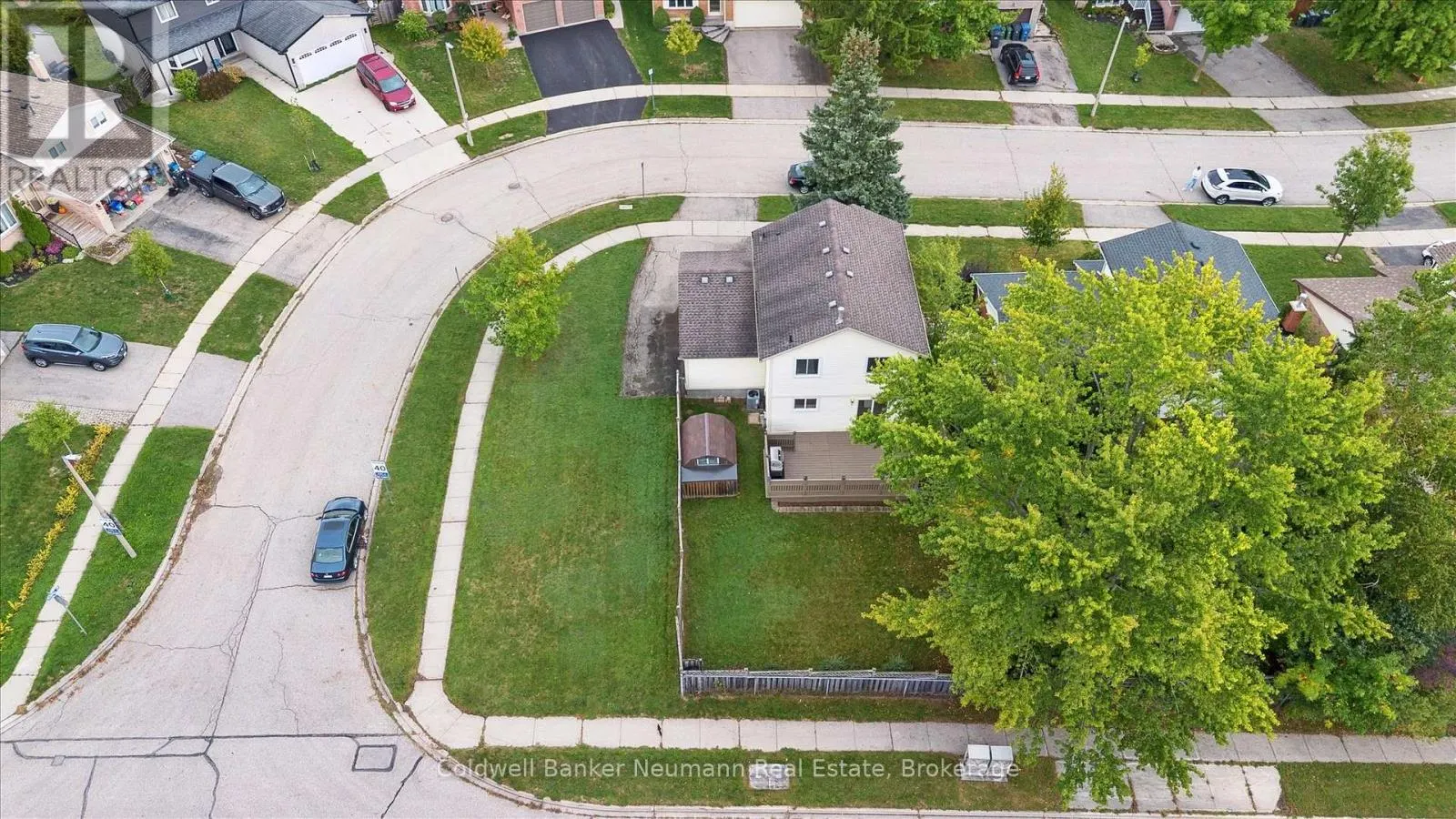 46 DUNHILL CRESCENT