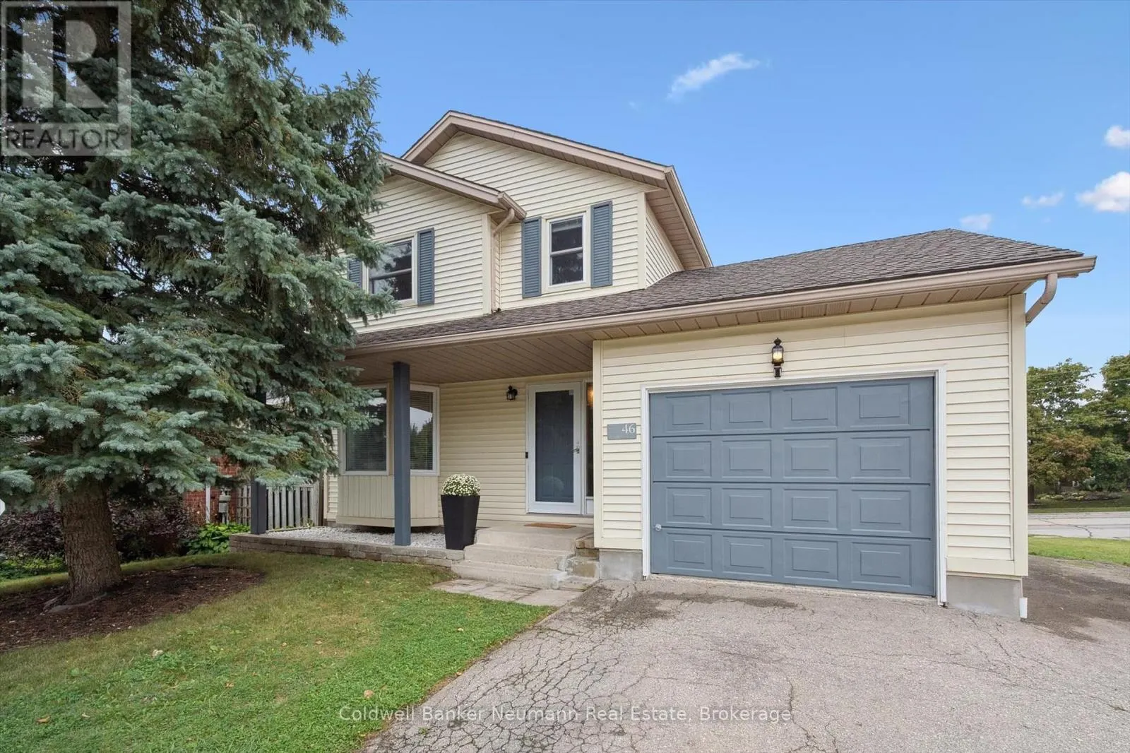 46 DUNHILL CRESCENT