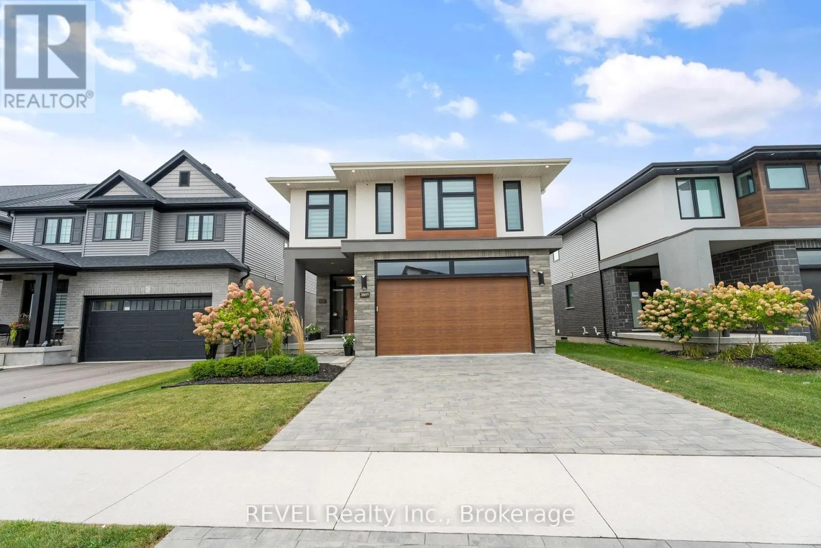 3809 SIMPSON LANE