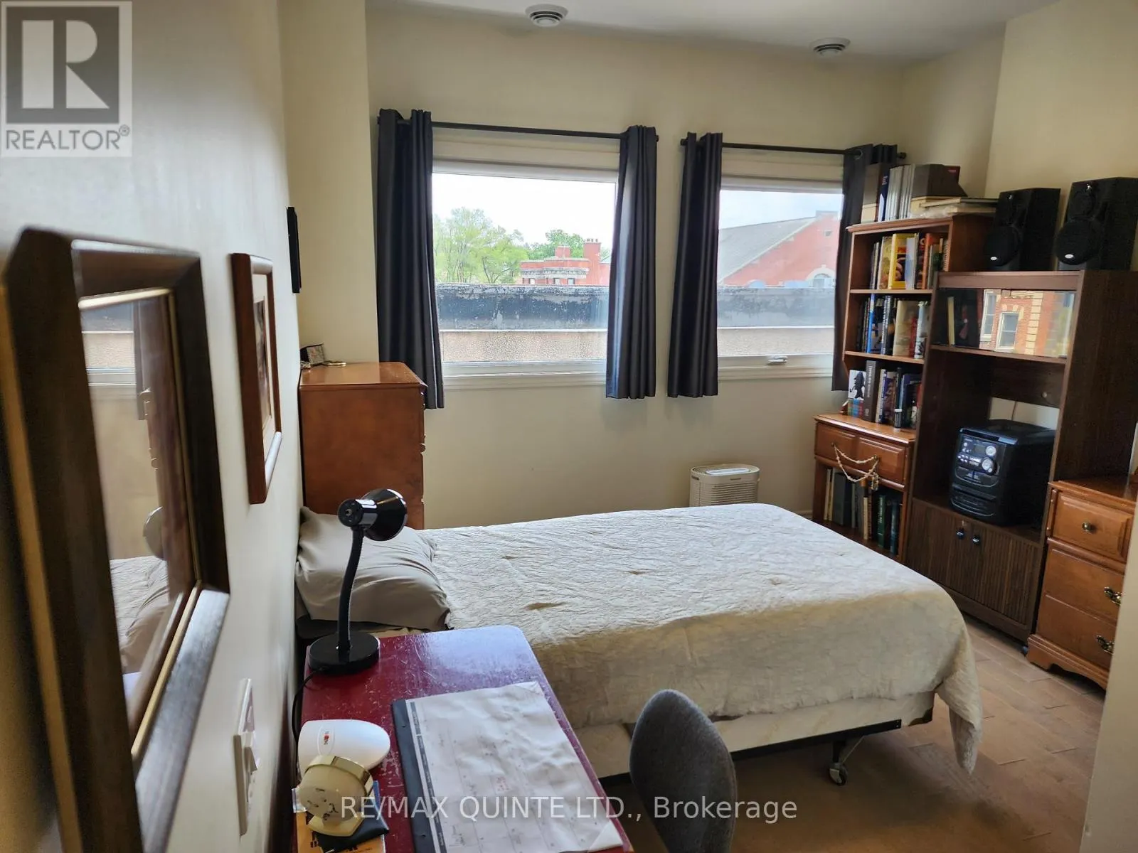 304 - 199 FRONT STREET, #304