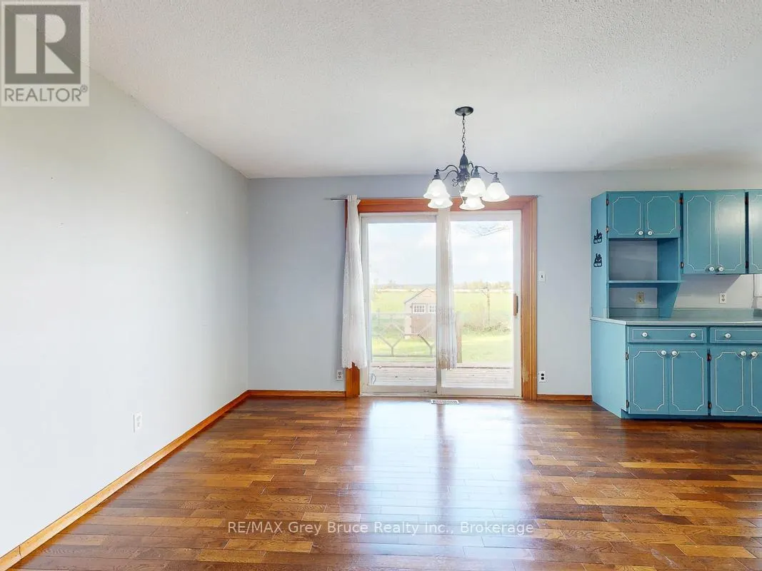 877 30TH STREET W