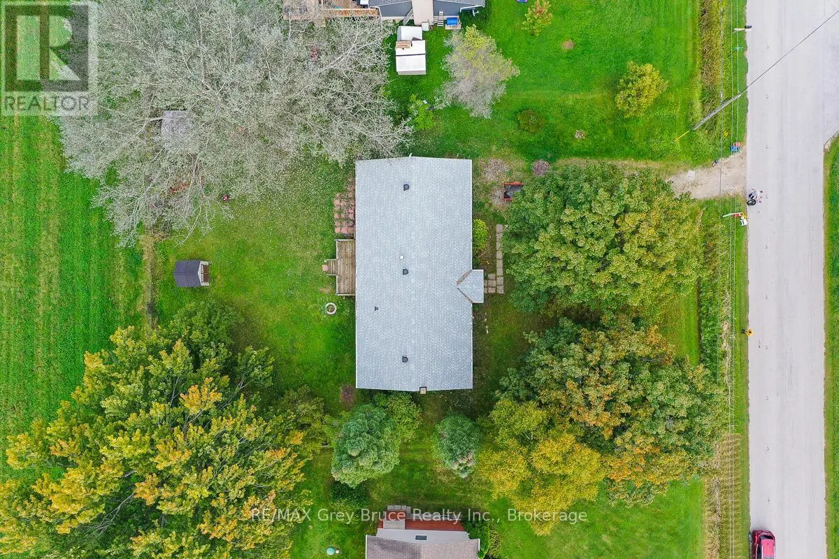 877 30TH STREET W