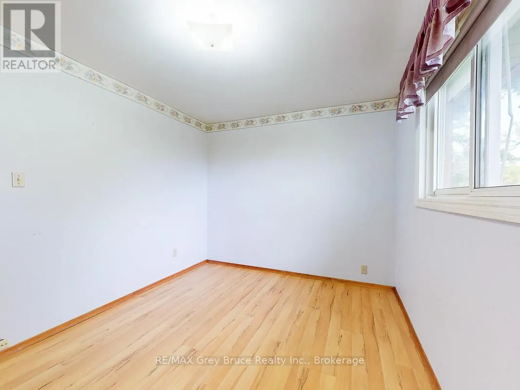 877 30TH STREET W