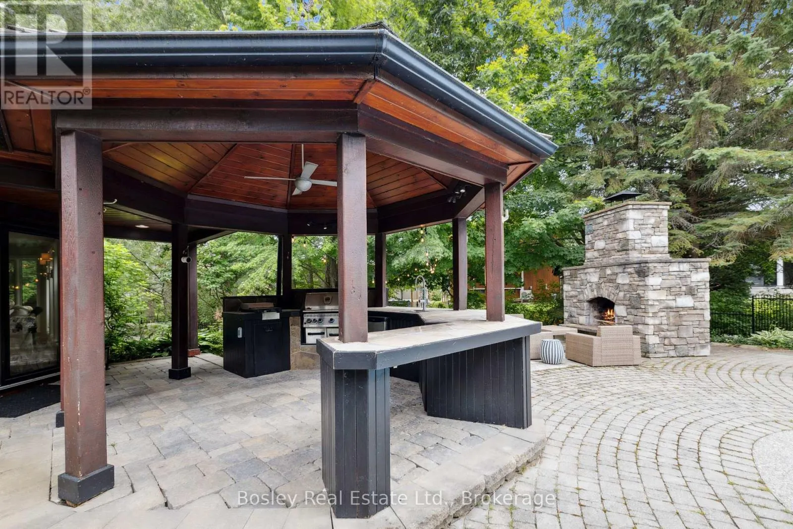 118 HERITAGE DRIVE