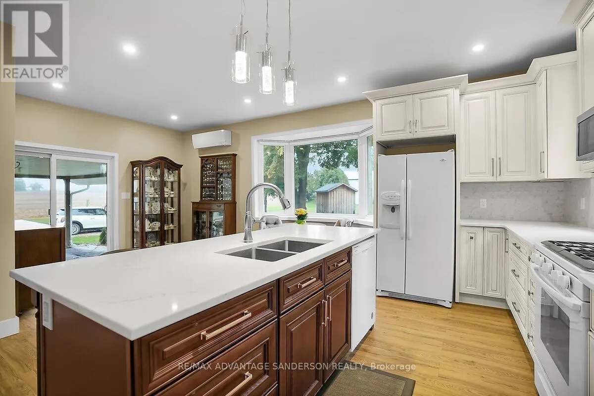 8523 TOWNSEND LINE