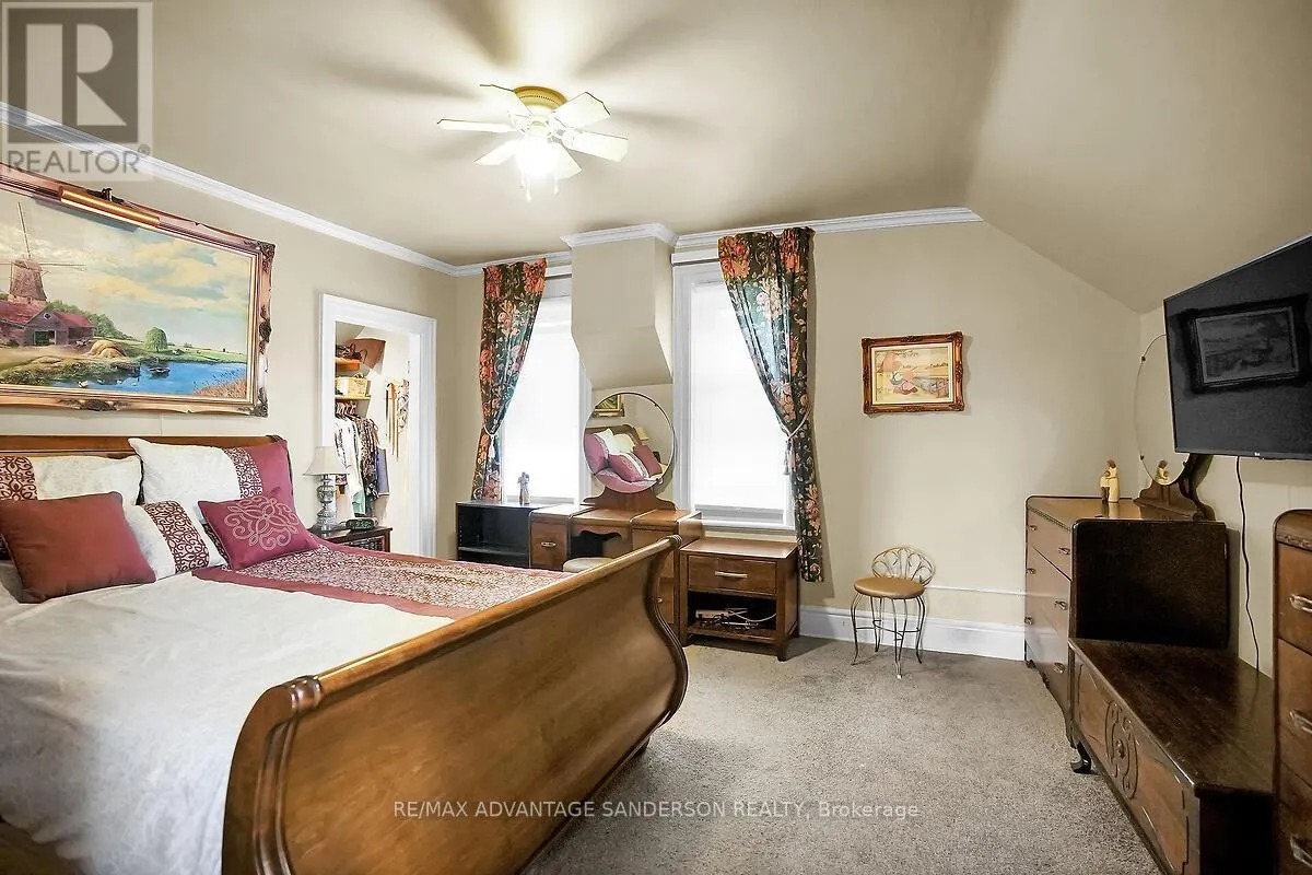 8523 TOWNSEND LINE