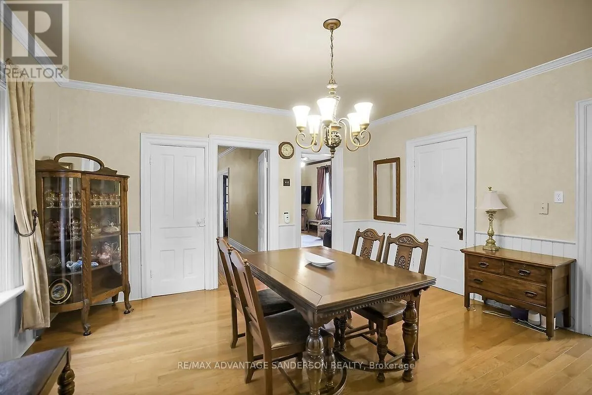 8523 TOWNSEND LINE