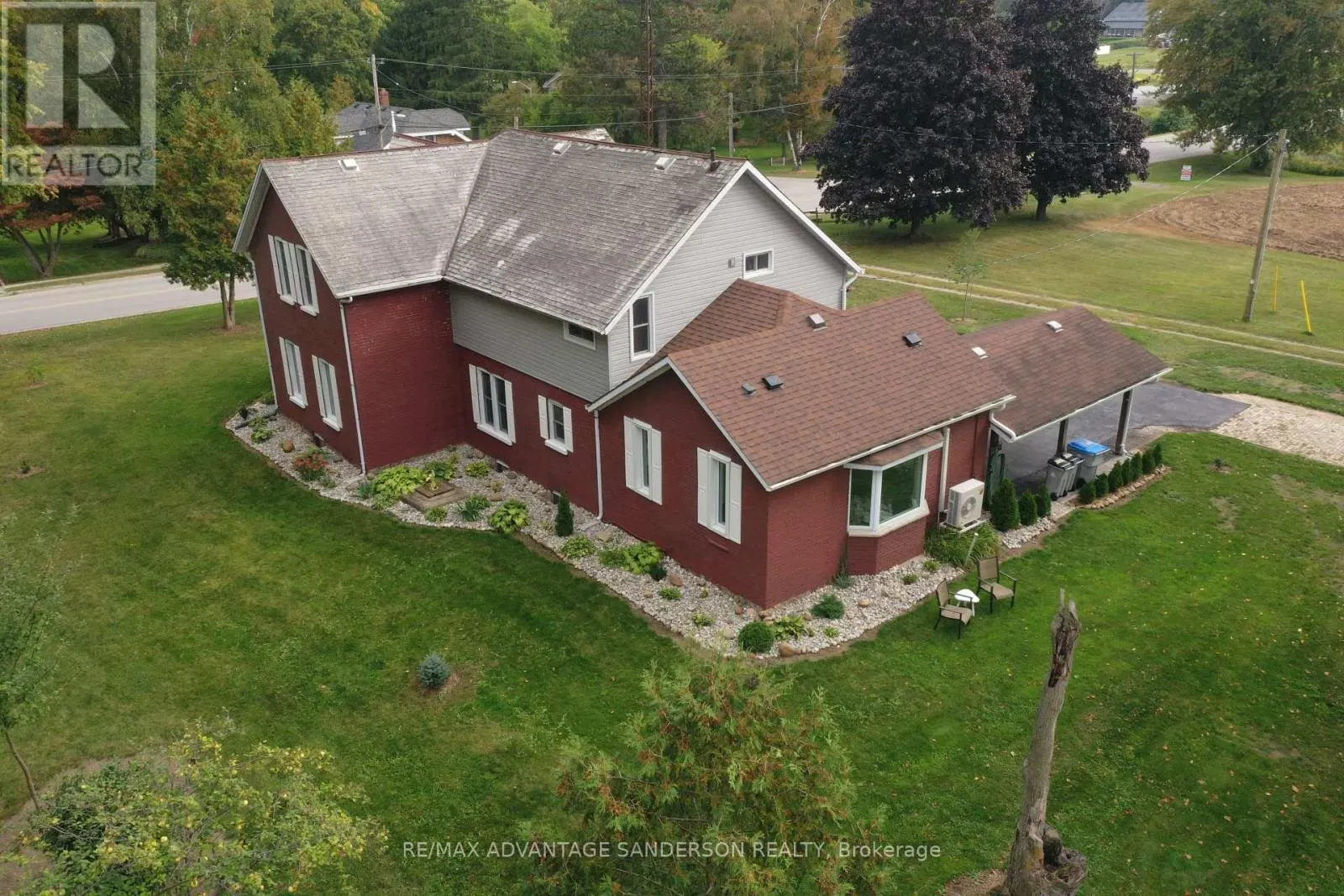 8523 TOWNSEND LINE