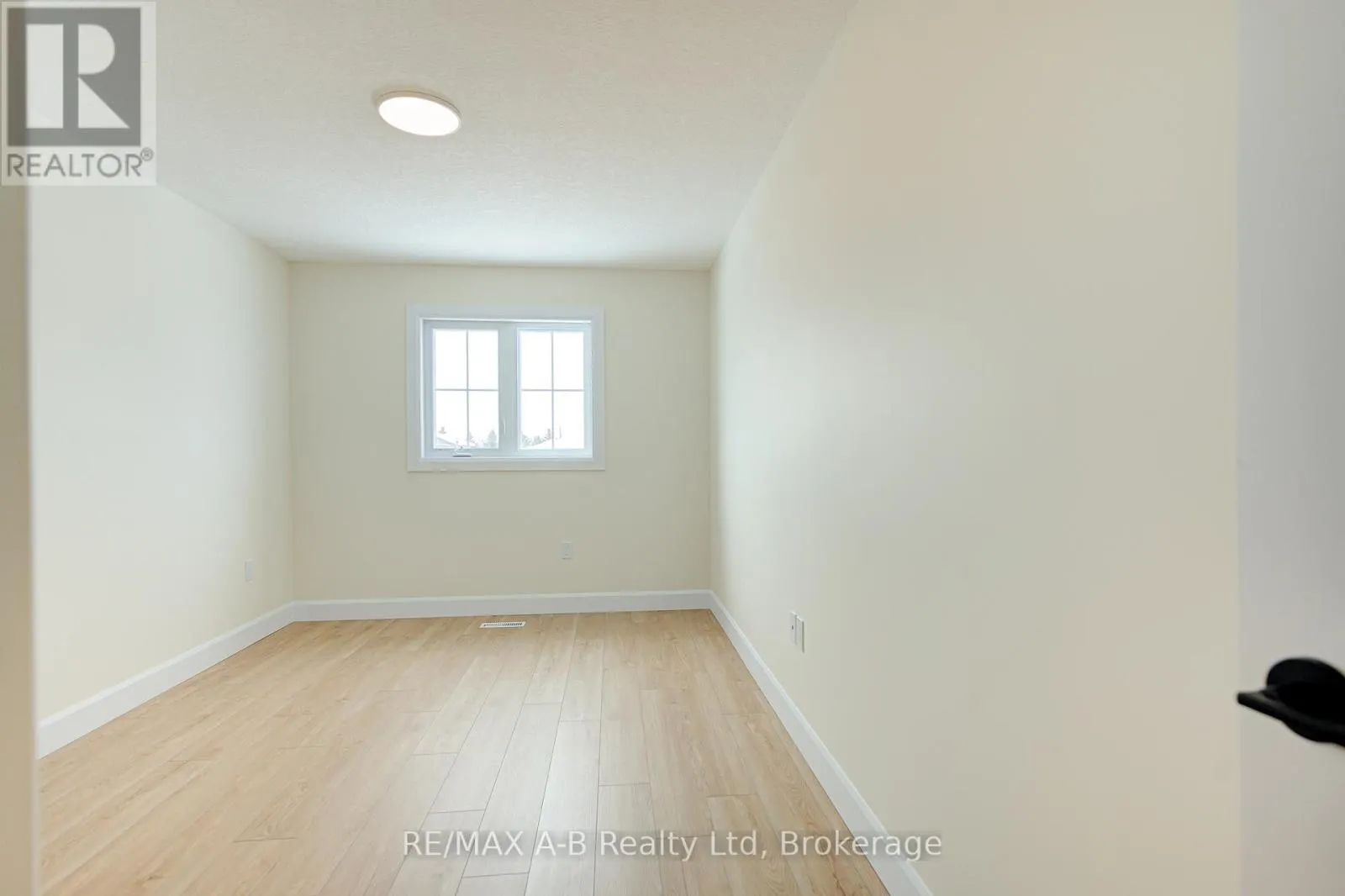 30 LINDA DRIVE