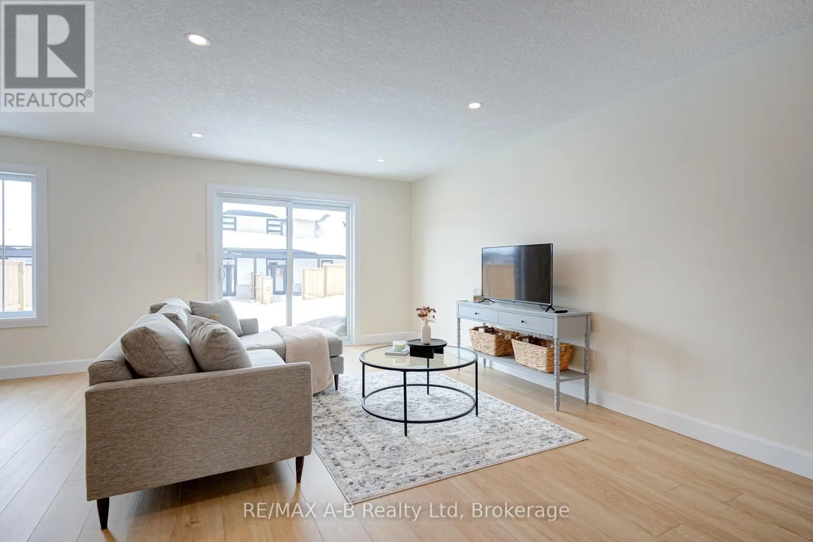 30 LINDA DRIVE