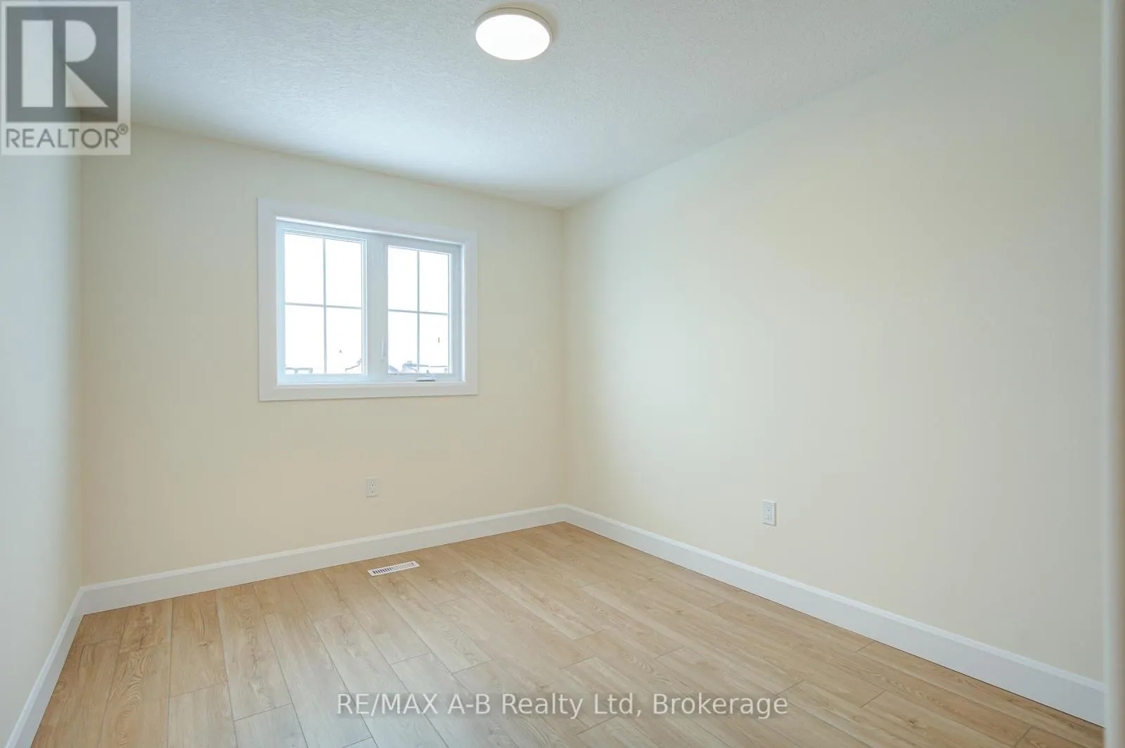 30 LINDA DRIVE