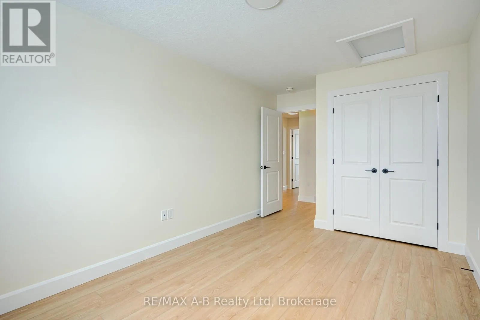 28 LINDA DRIVE