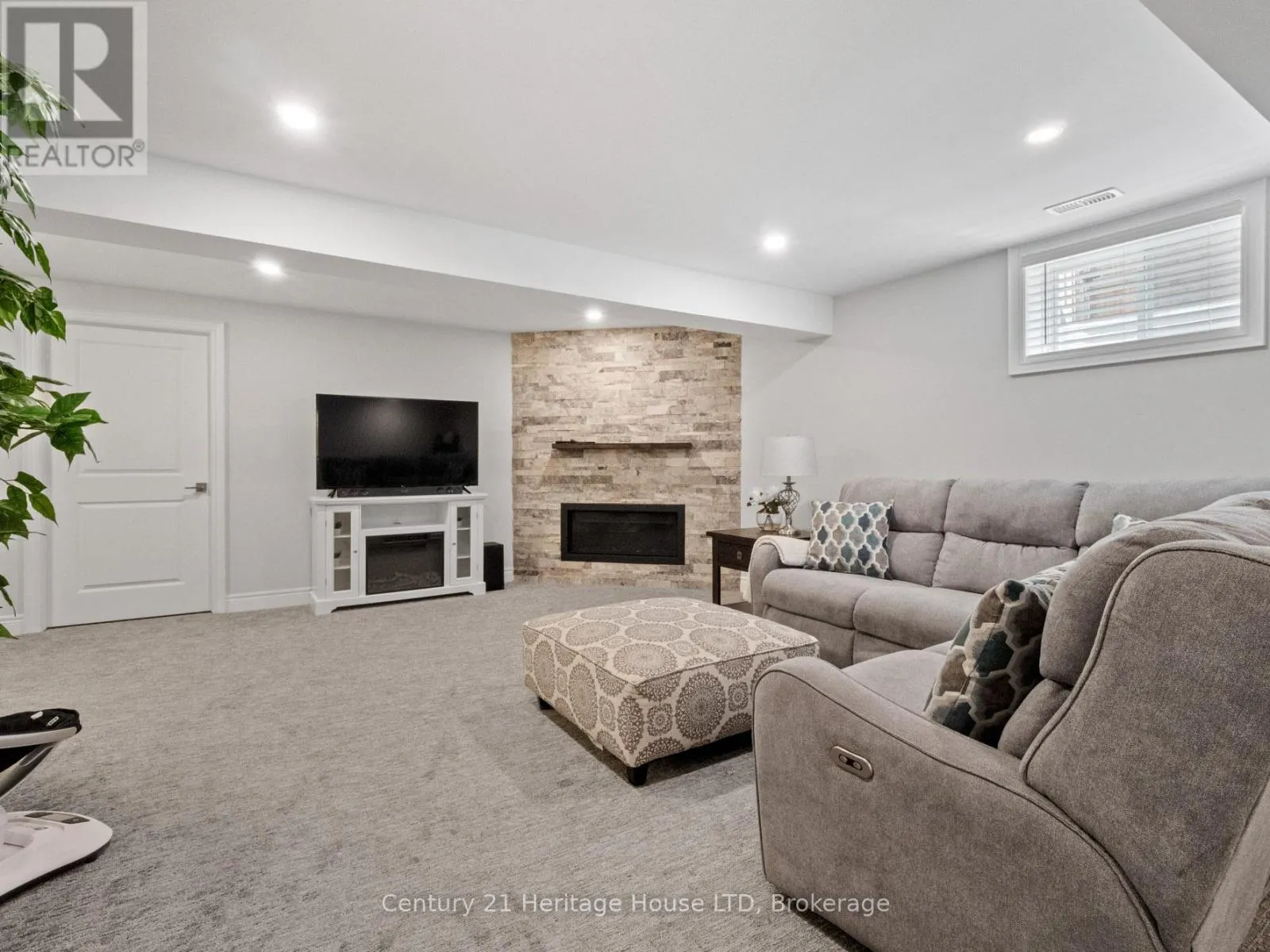 281 REGATTA DRIVE
