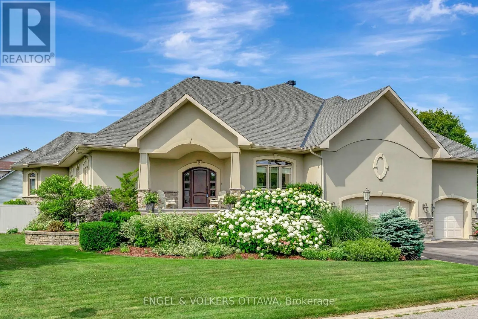 2 BEECHGROVE GARDENS