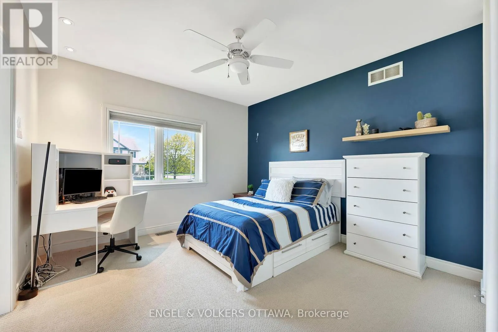 2 BEECHGROVE GARDENS
