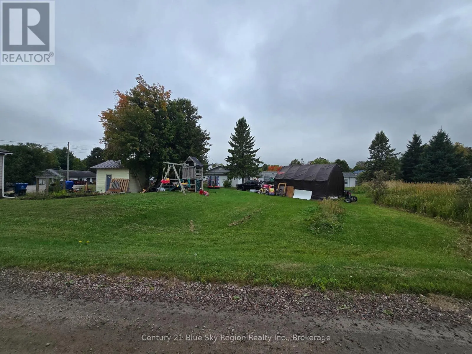 601 DRIVE-IN ROAD