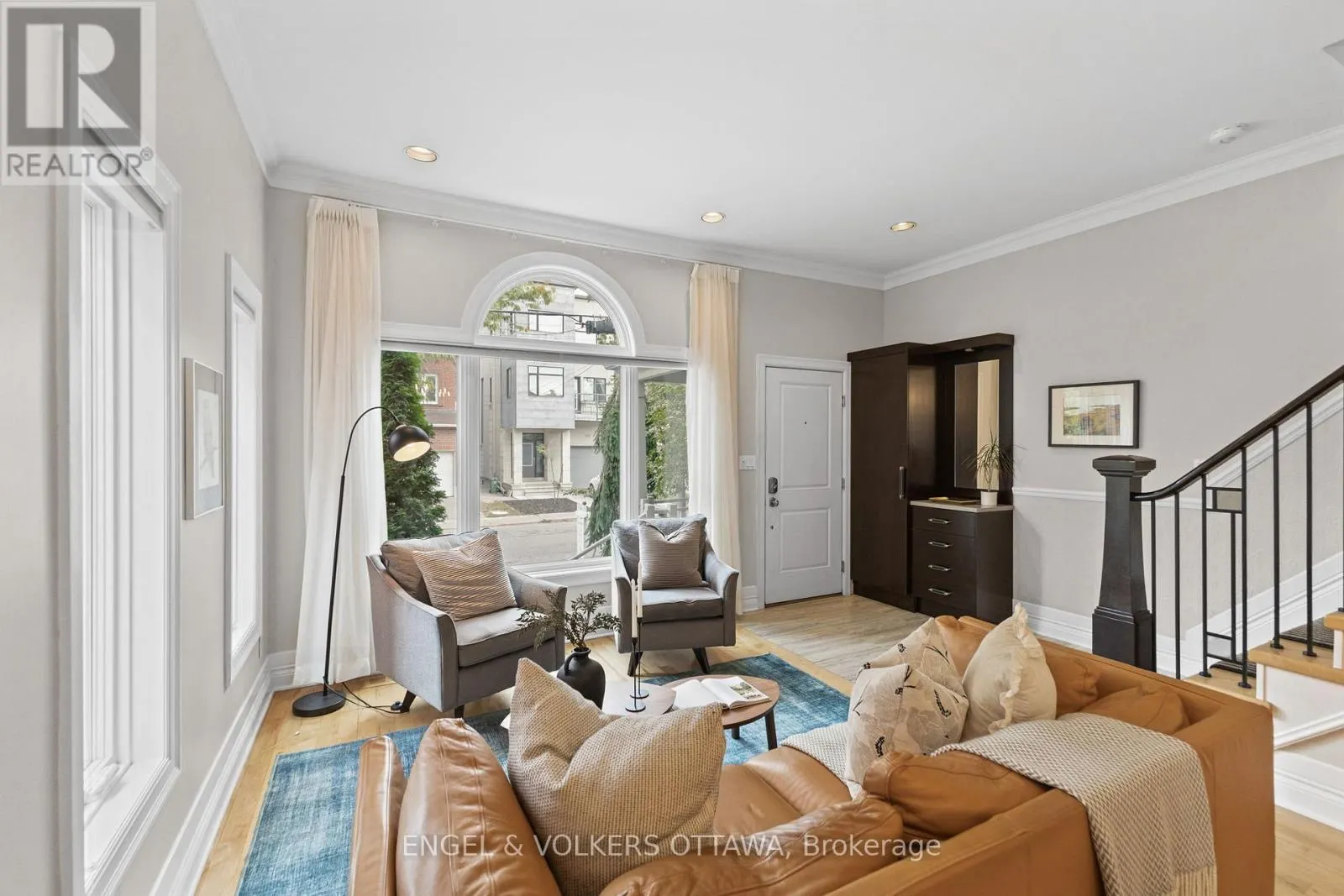 A - 120 DRUMMOND STREET