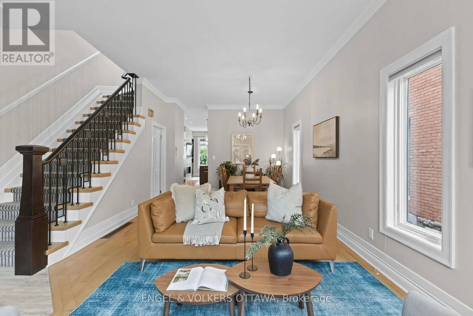 A - 120 DRUMMOND STREET