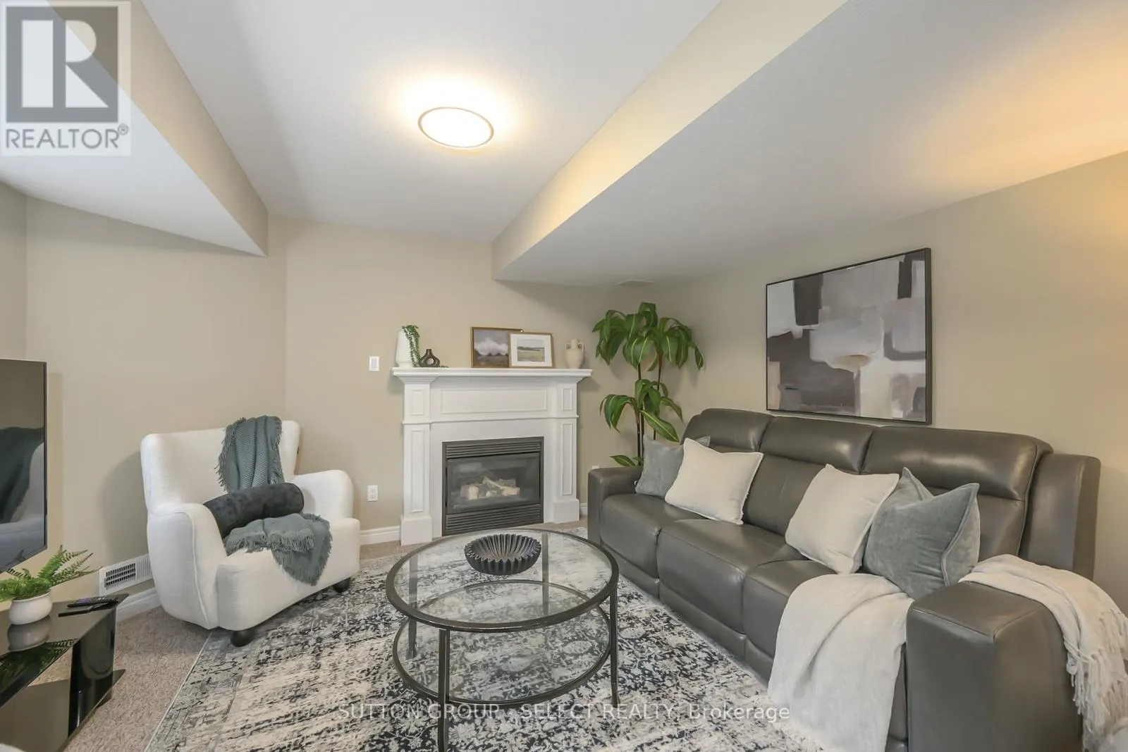 45 SHAW VALLEY DRIVE