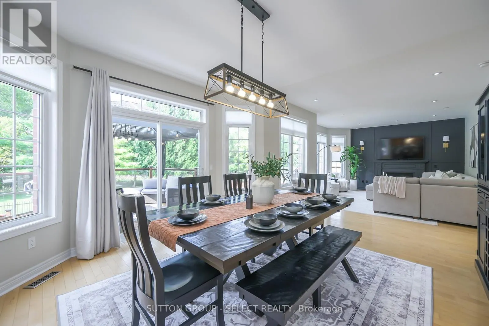 45 SHAW VALLEY DRIVE