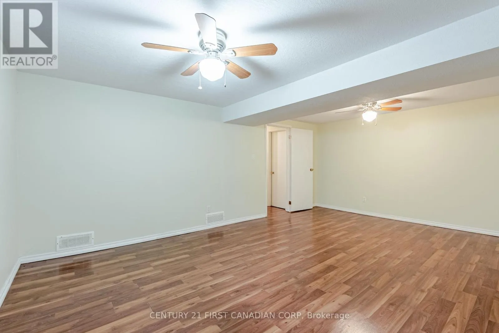 8 - 360 HOMESTEAD COURT, #8