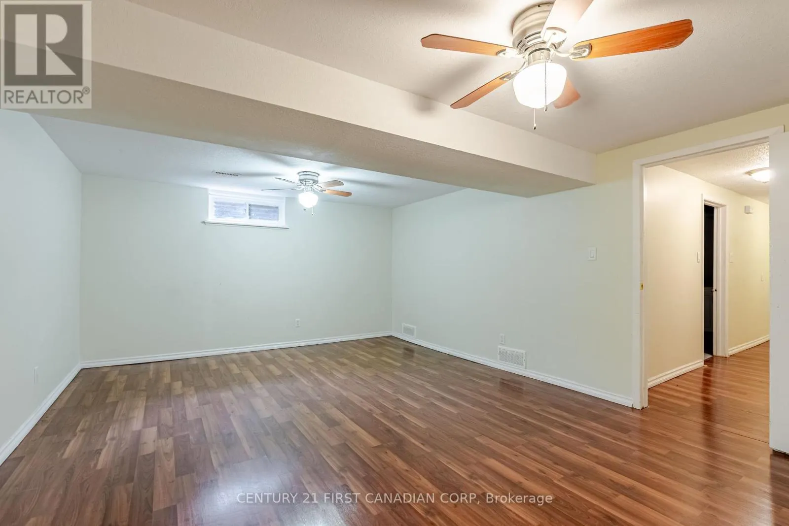 8 - 360 HOMESTEAD COURT, #8