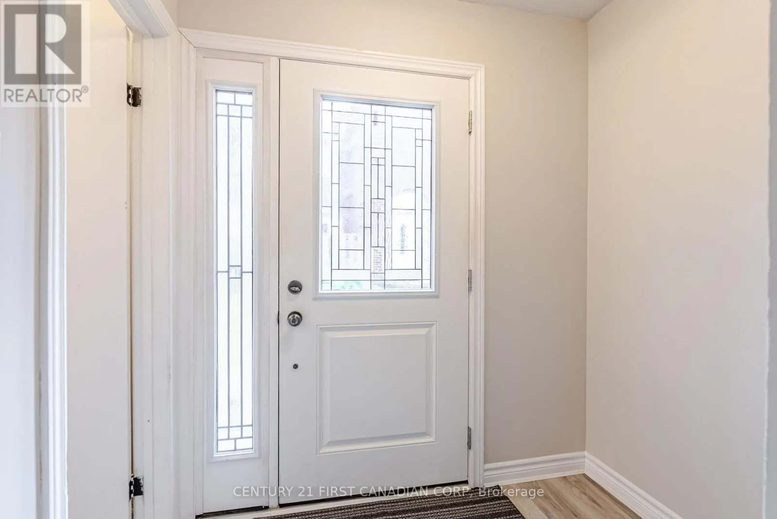 8 - 360 HOMESTEAD COURT, #8