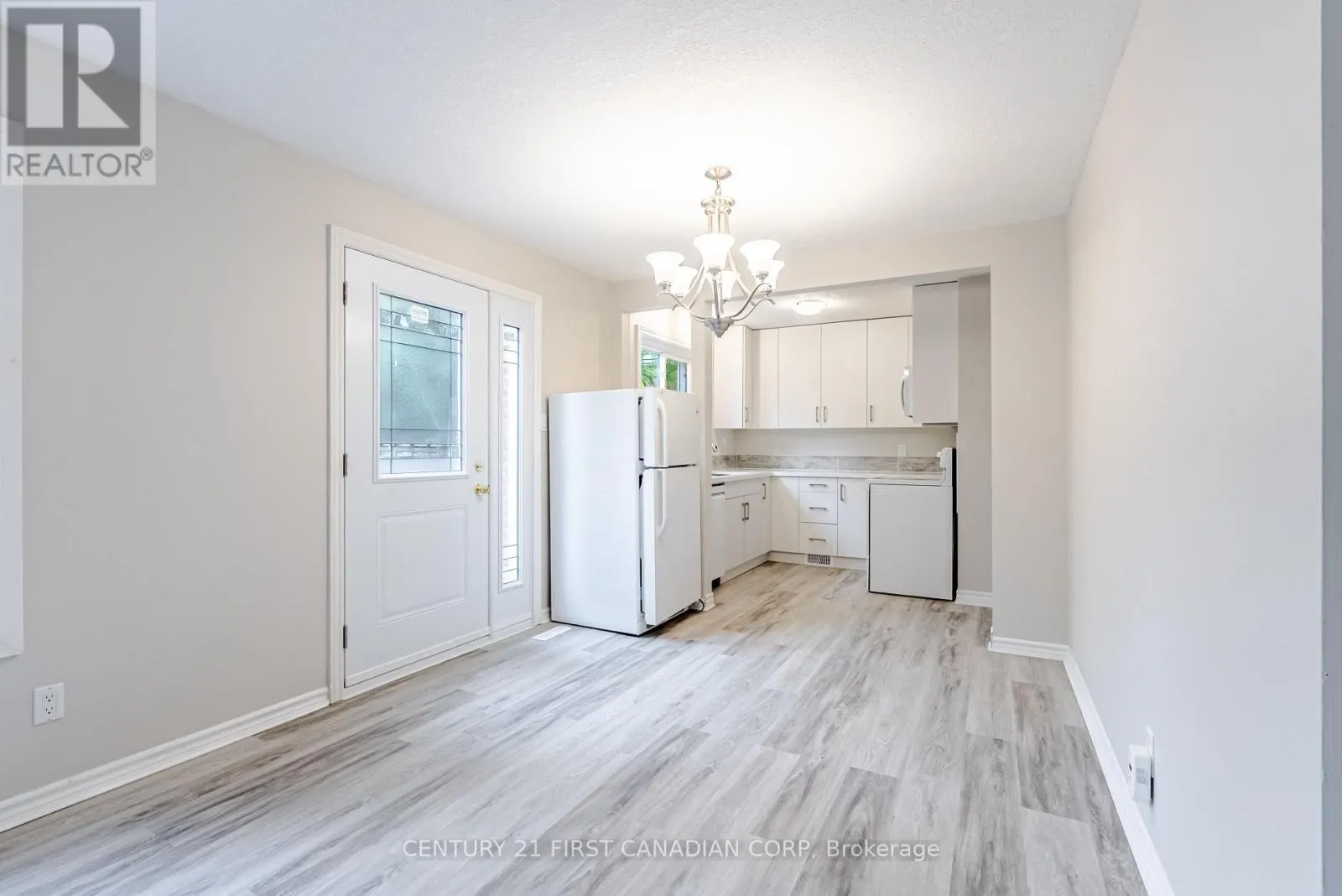 8 - 360 HOMESTEAD COURT, #8