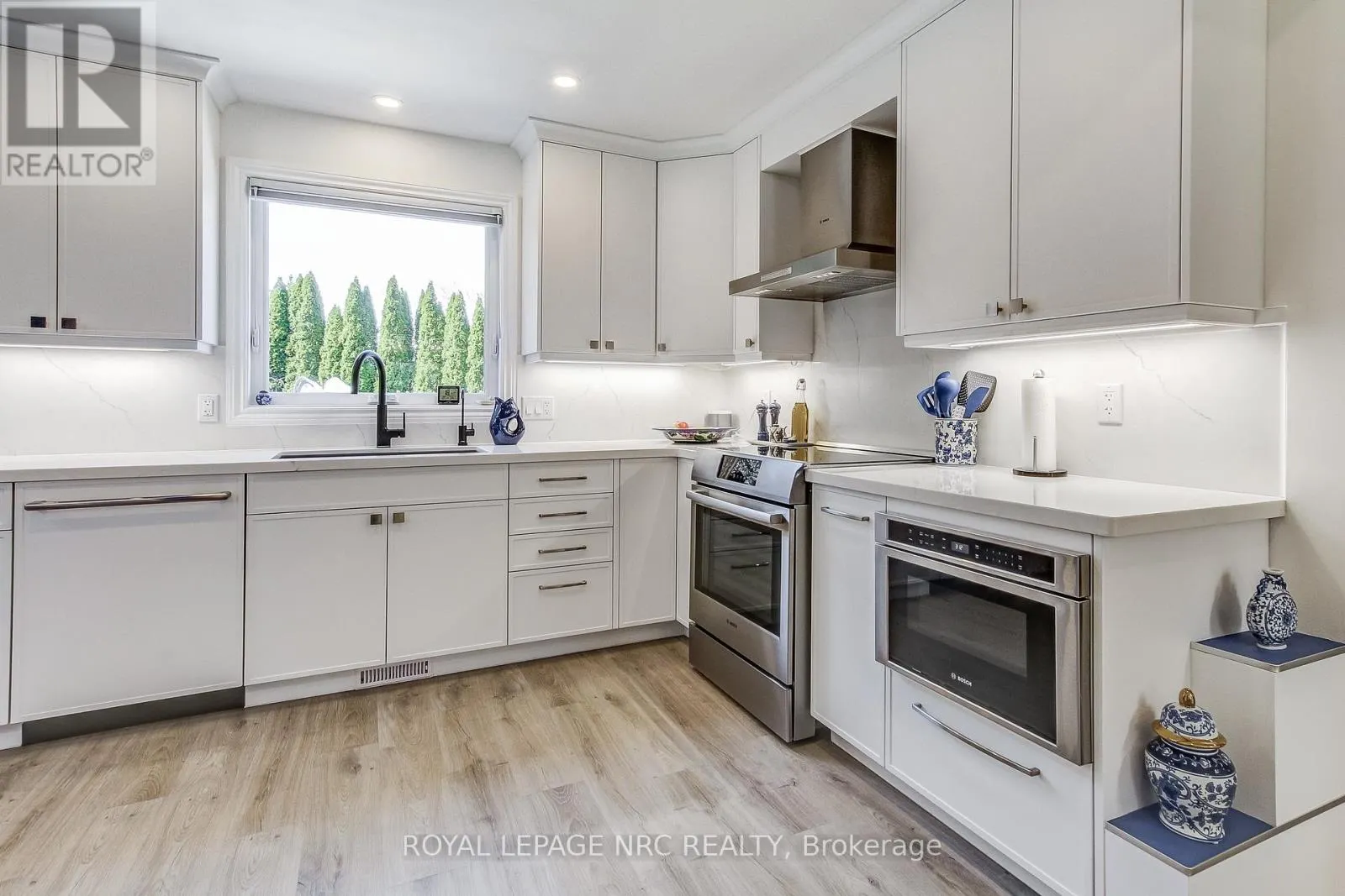 3 LOWER CANADA DRIVE