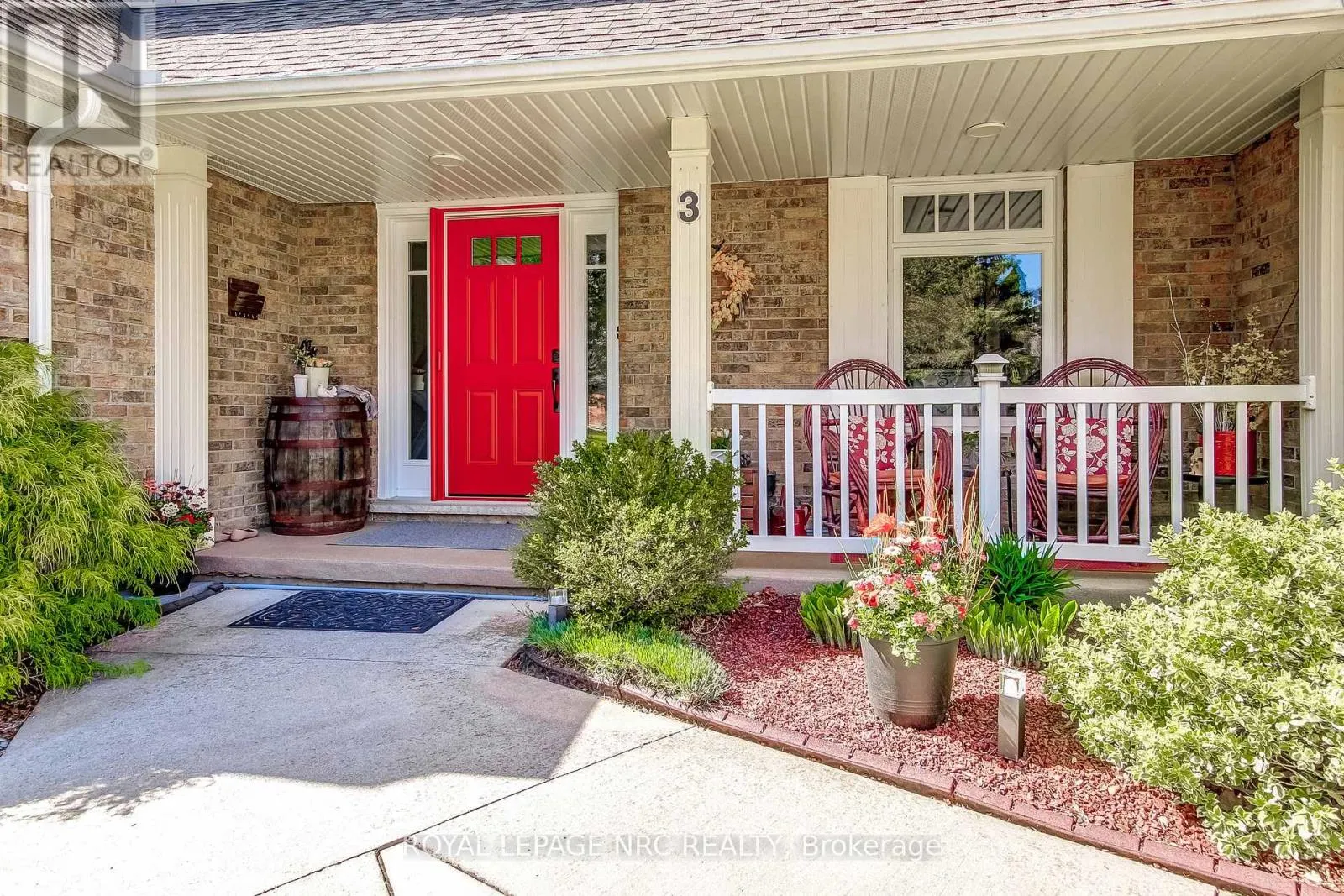 3 LOWER CANADA DRIVE