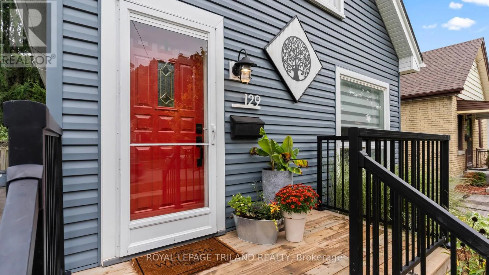 129 ELLIOTT STREET