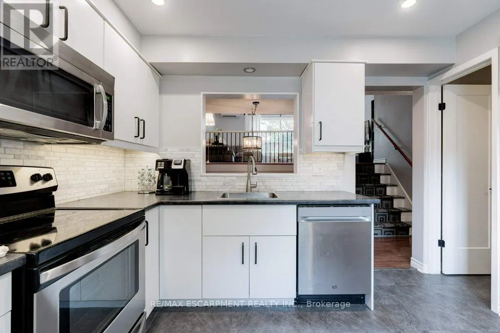 4 TRUDY COURT