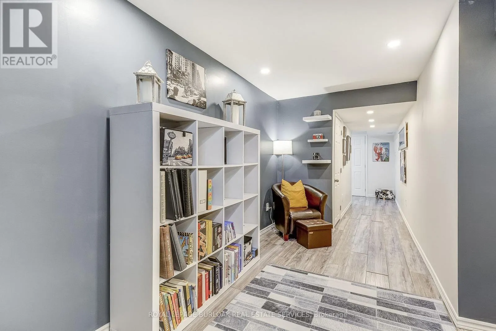 30 - 21 MADONNA DRIVE