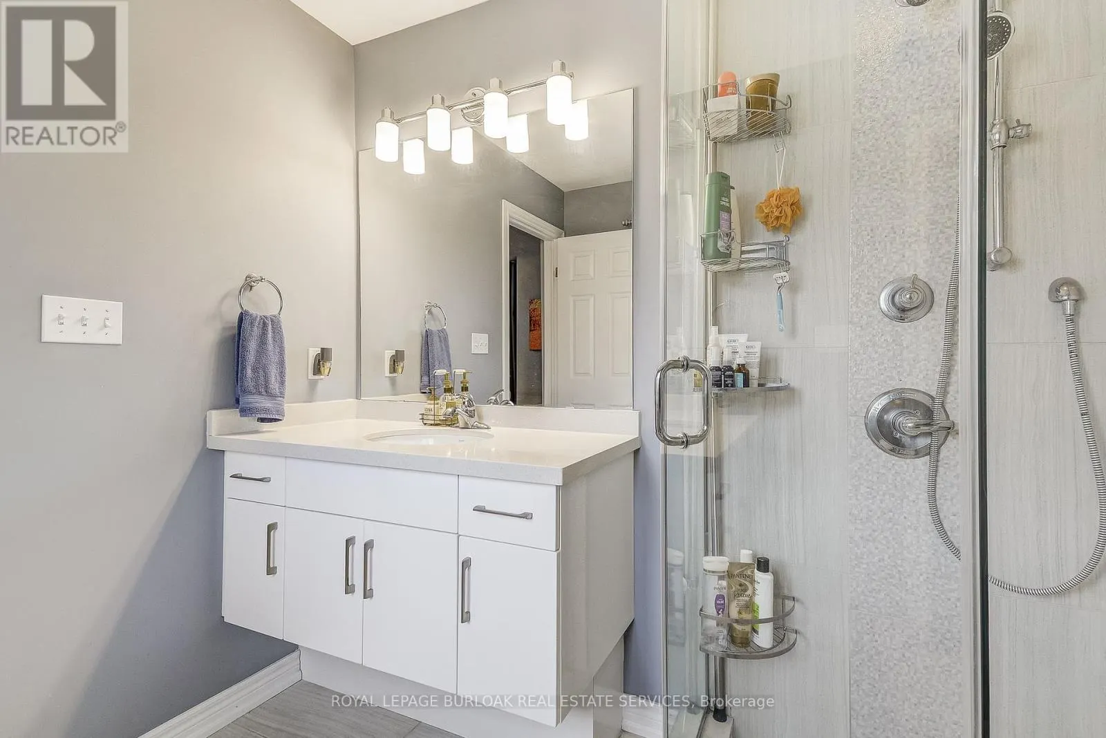 30 - 21 MADONNA DRIVE