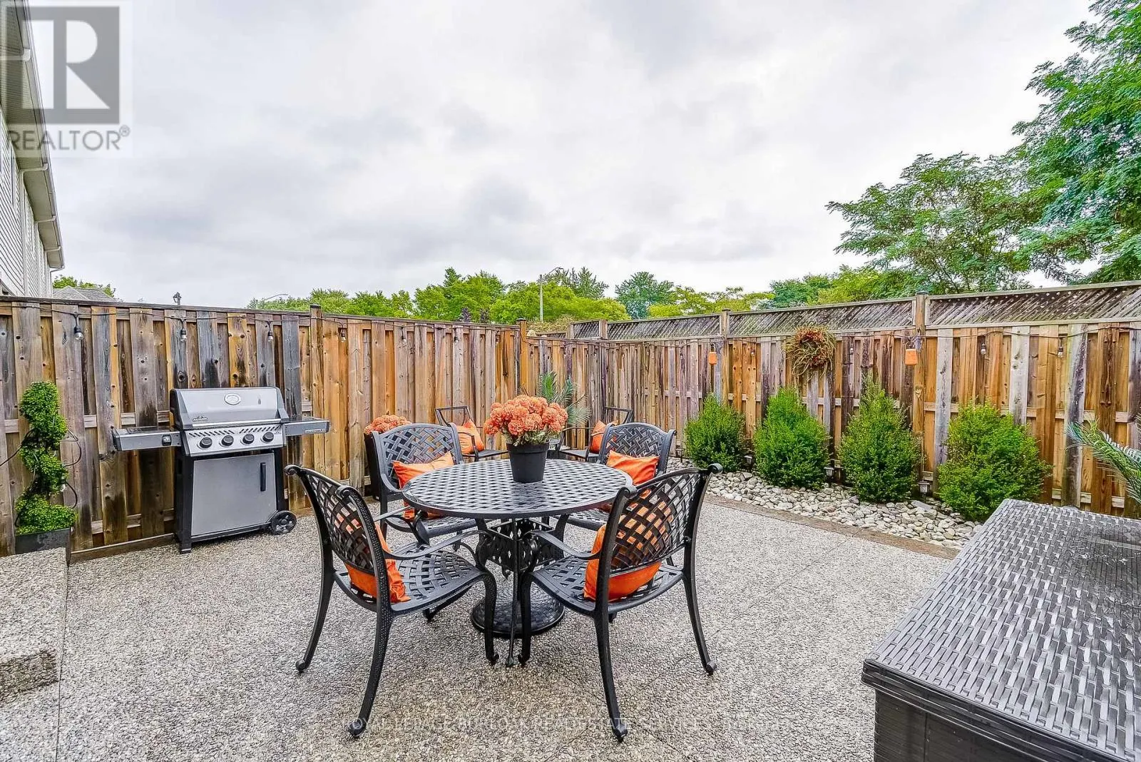 30 - 21 MADONNA DRIVE