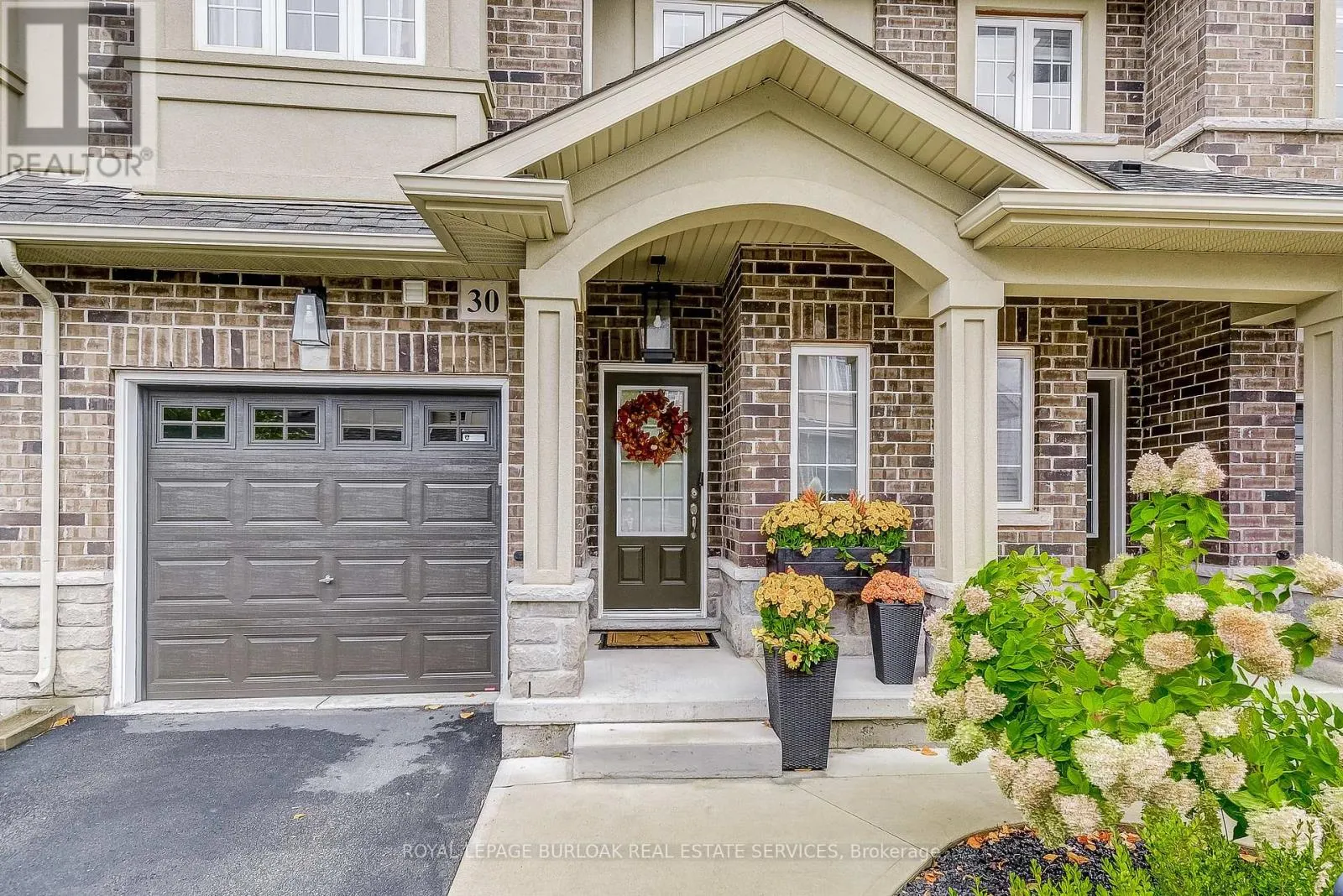 30 - 21 MADONNA DRIVE