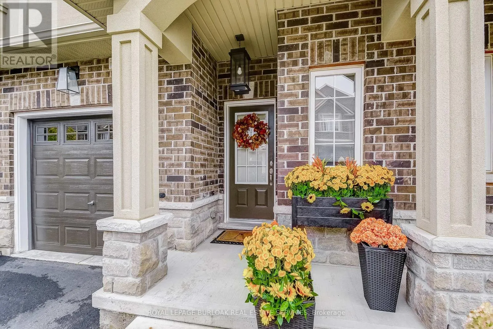 30 - 21 MADONNA DRIVE