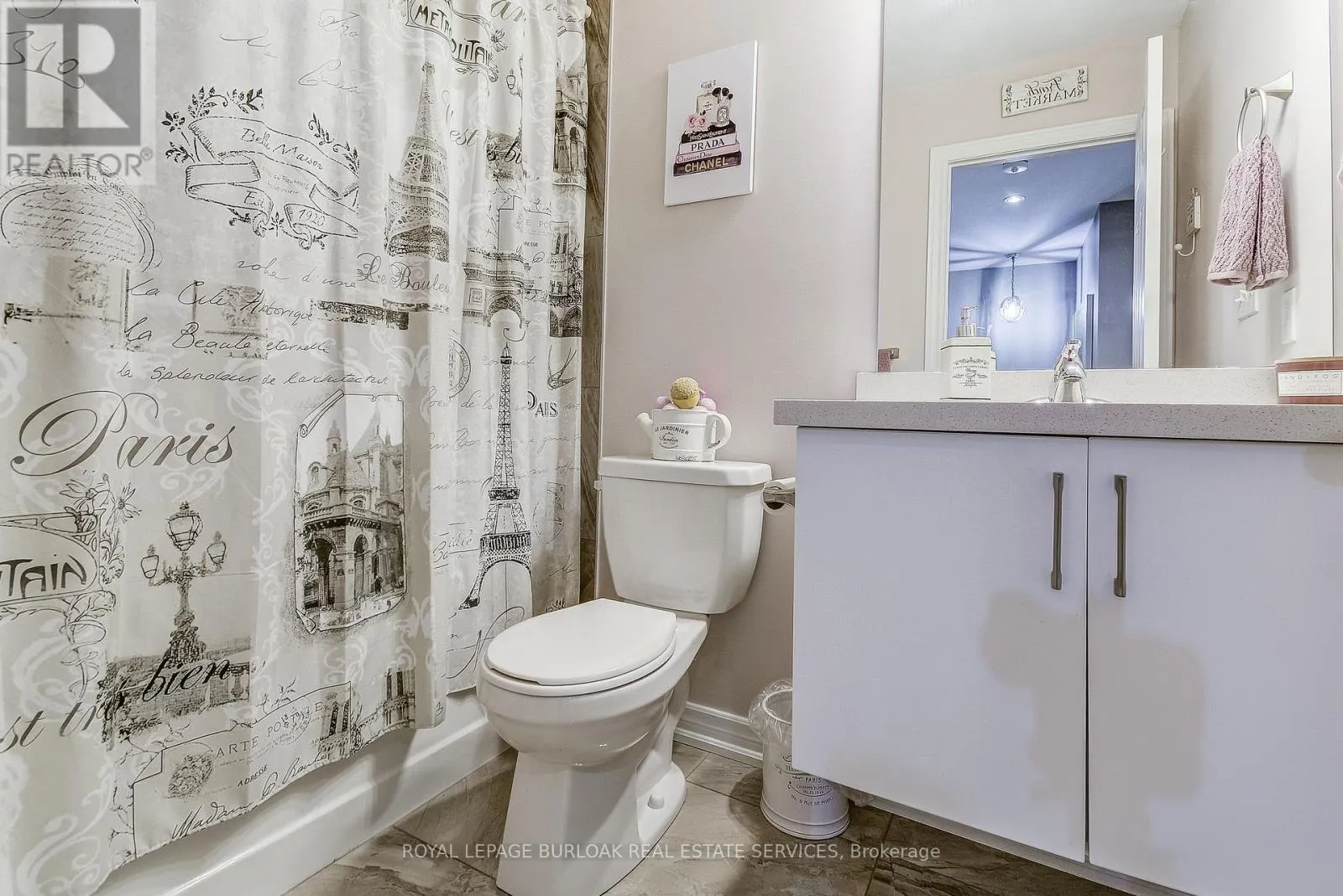 30 - 21 MADONNA DRIVE