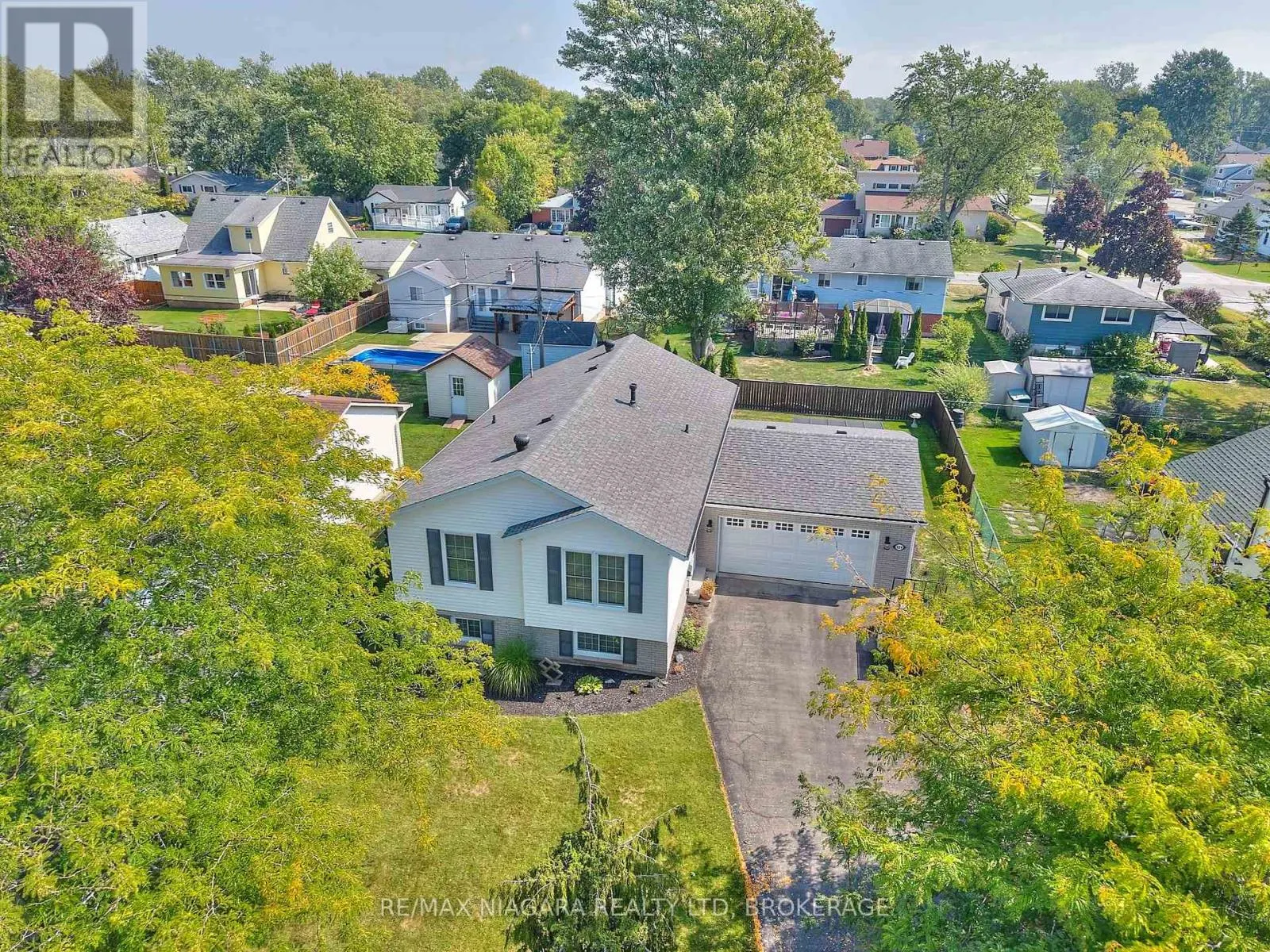 524 LAKEVIEW ROAD