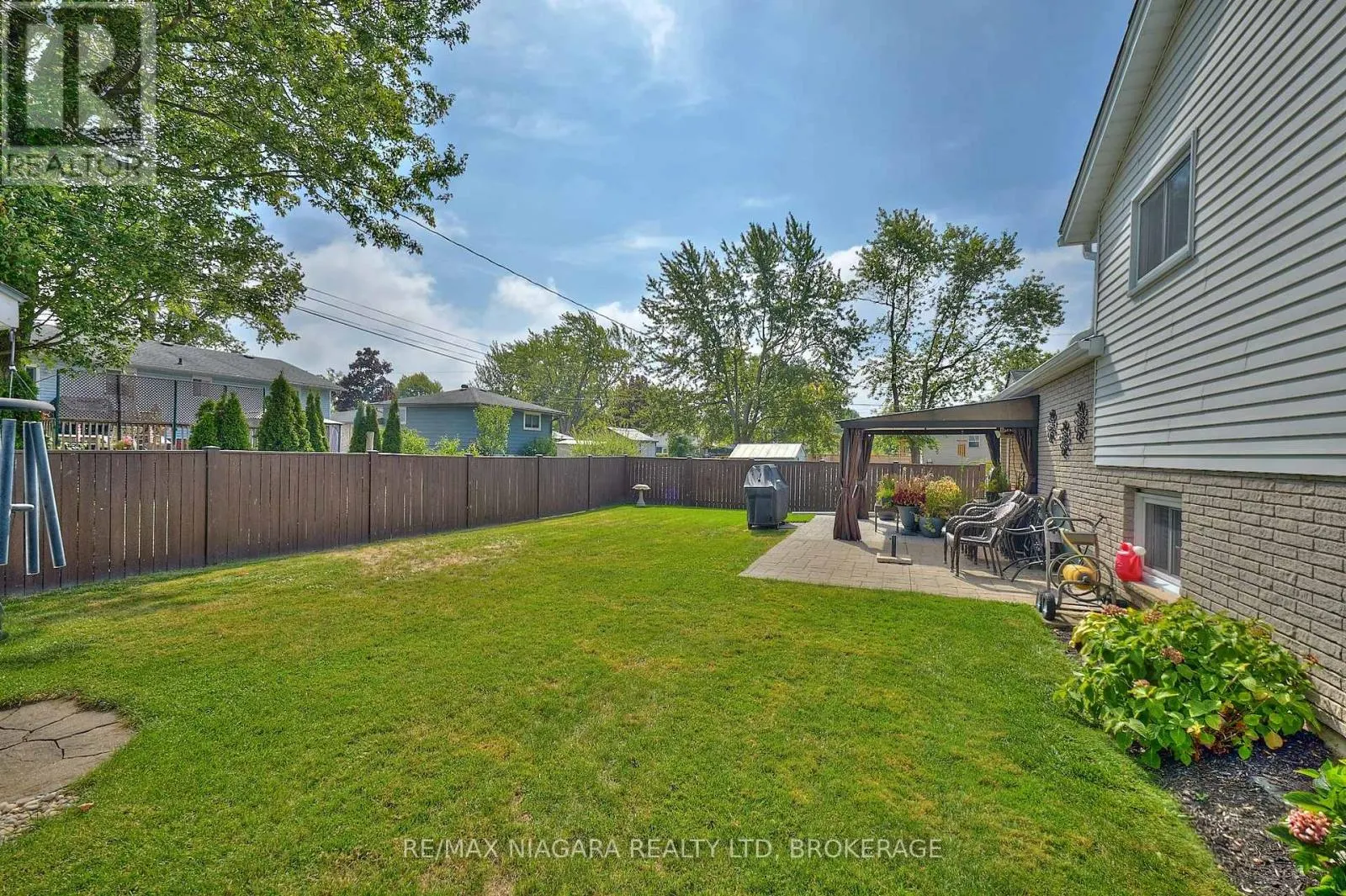 524 LAKEVIEW ROAD