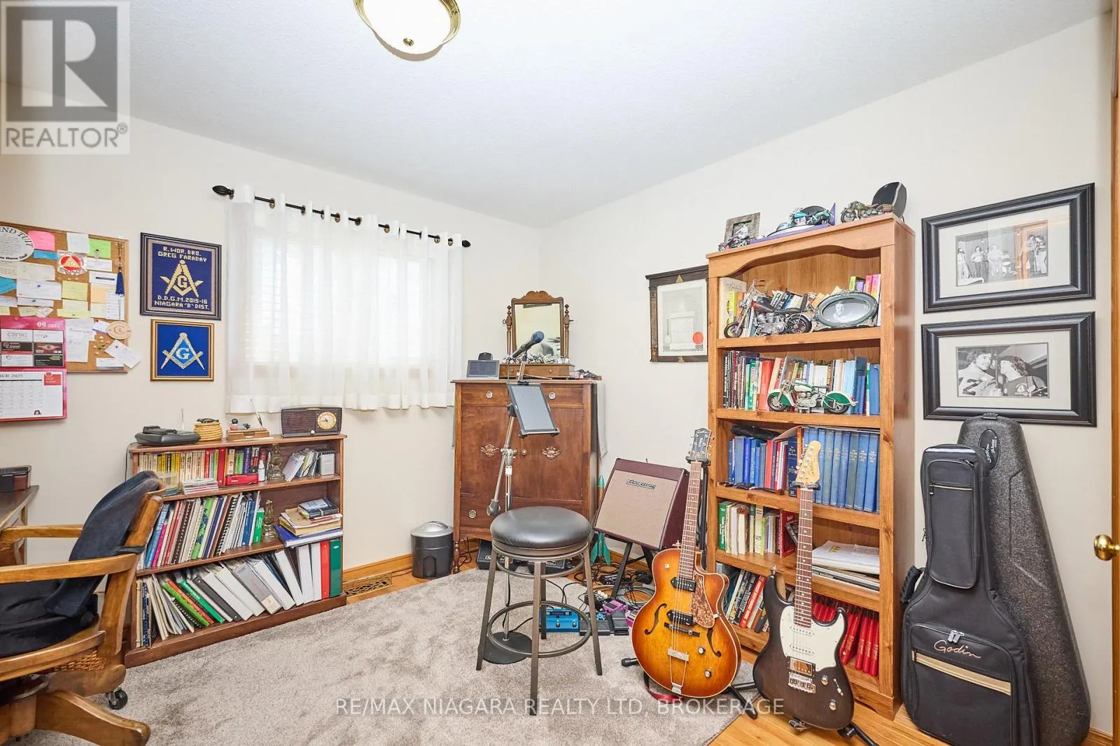 524 LAKEVIEW ROAD