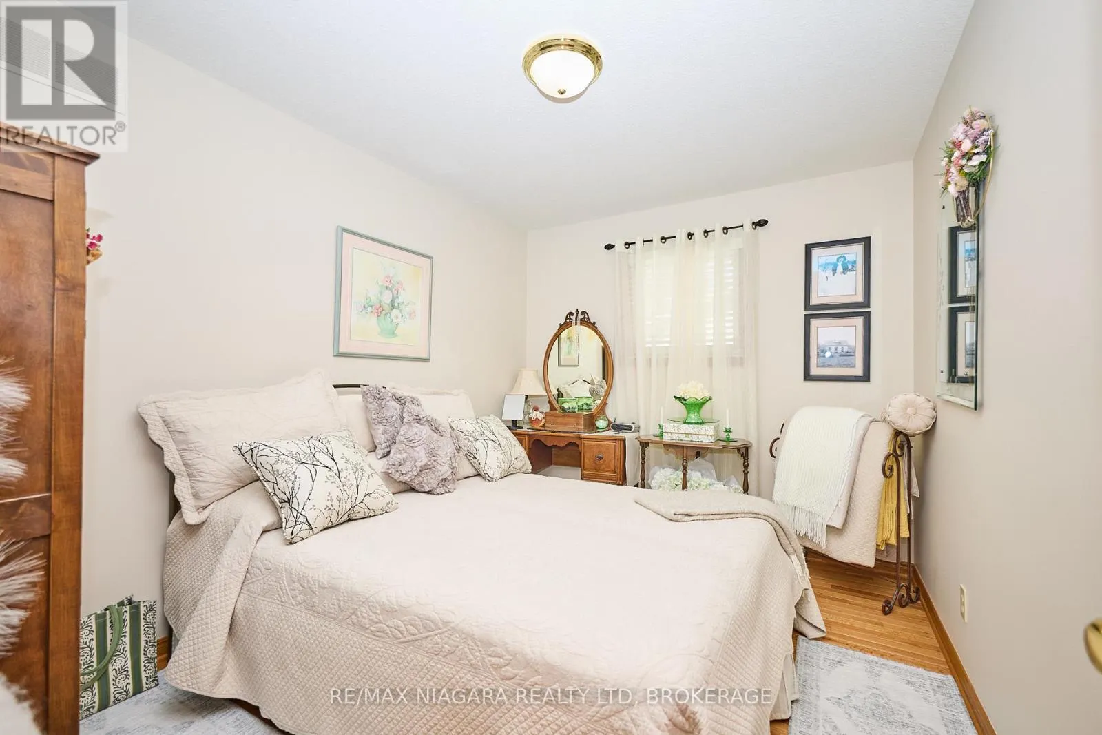 524 LAKEVIEW ROAD