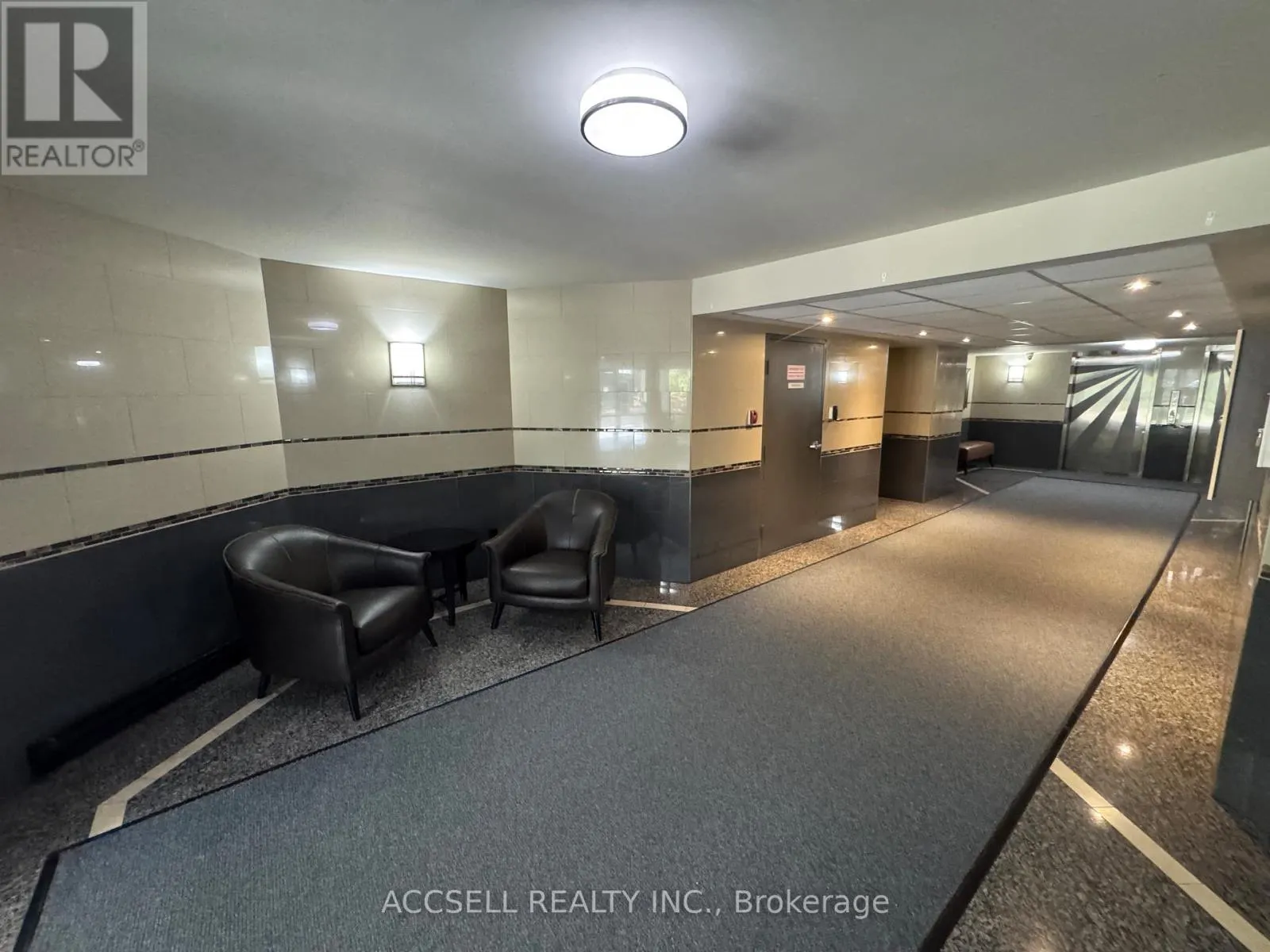 212 - 1103 JALNA BOULEVARD