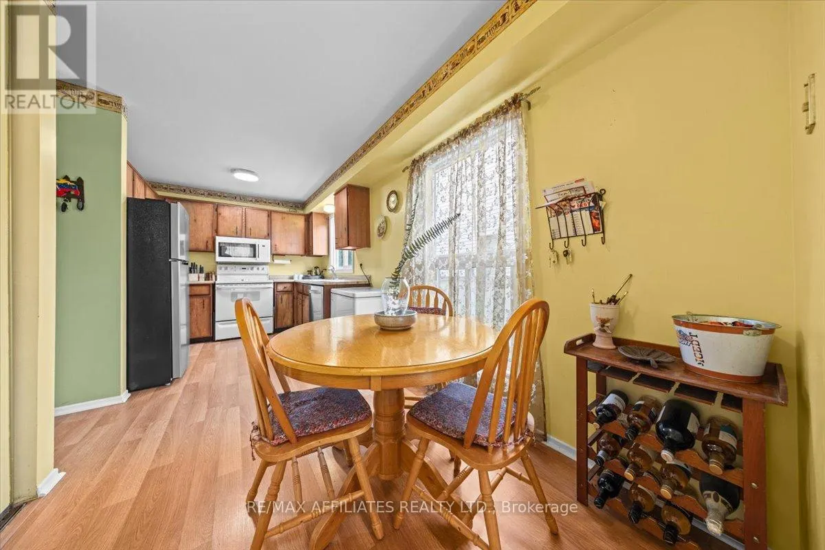 1093 ST LUCIA PLACE