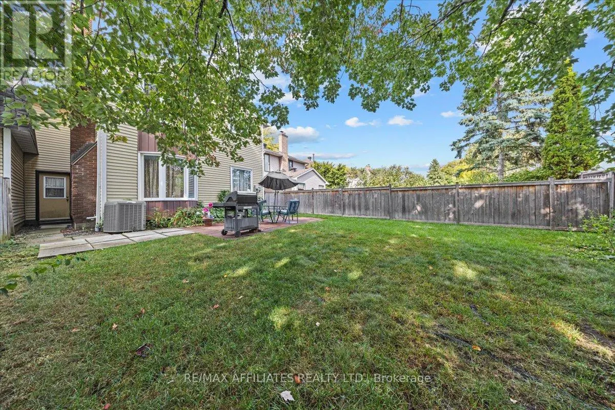 1093 ST LUCIA PLACE