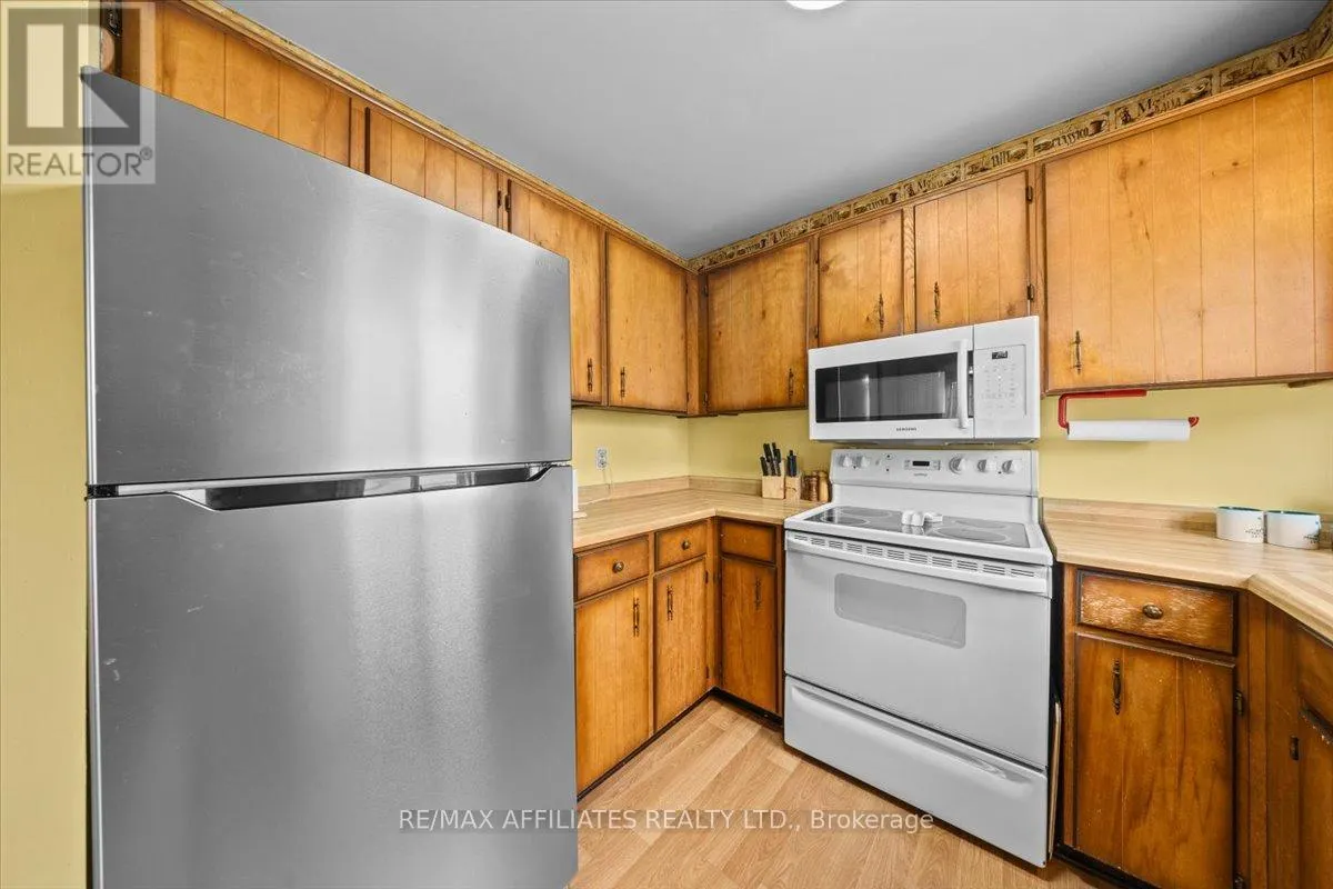 1093 ST LUCIA PLACE