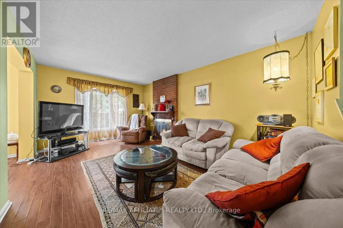 1093 ST LUCIA PLACE