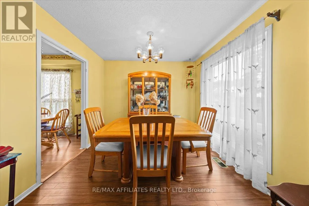1093 ST LUCIA PLACE